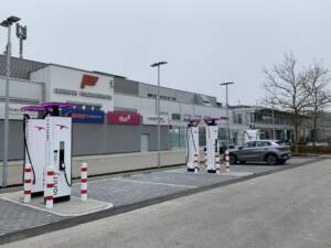 Schnellladepark für E-Autos