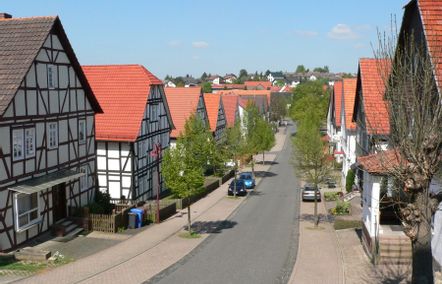 Blick auf die Schulstraße mit den Fachwerkhäusern in Altwildungen