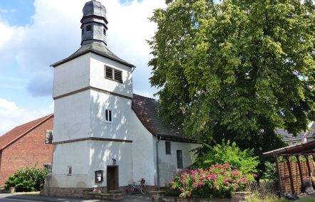 Blick auf die Kirche in Wega