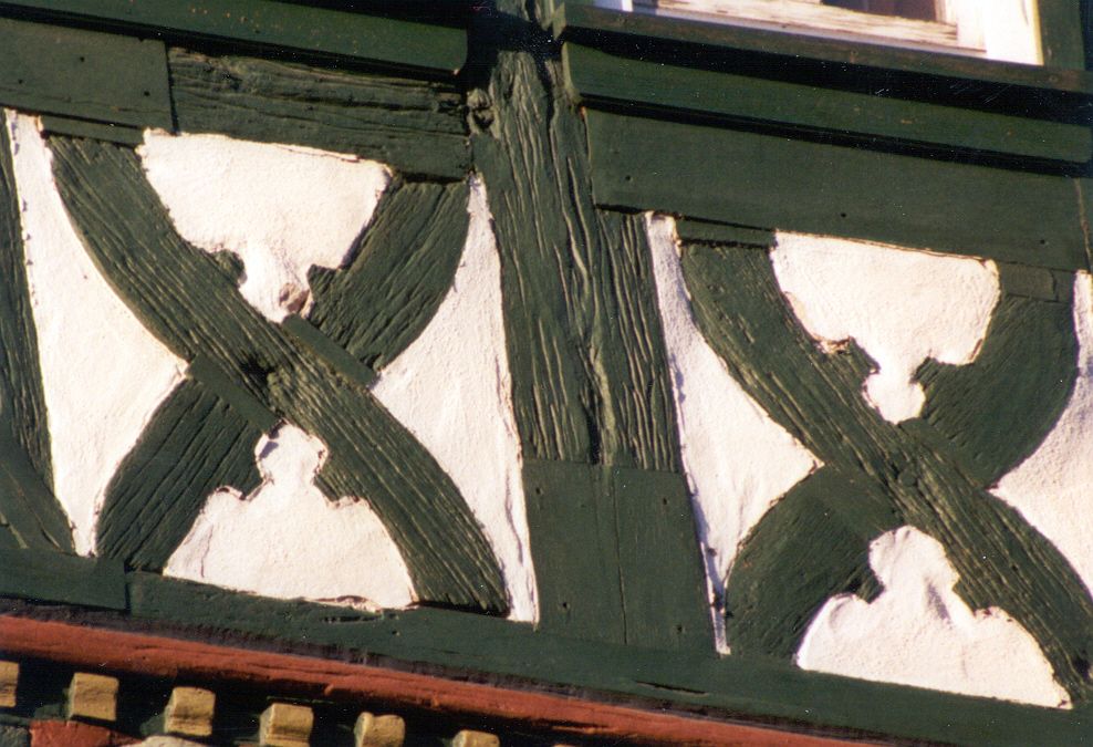 Historische Inschriften einem Fachwerkhaus in Bad Wildungen