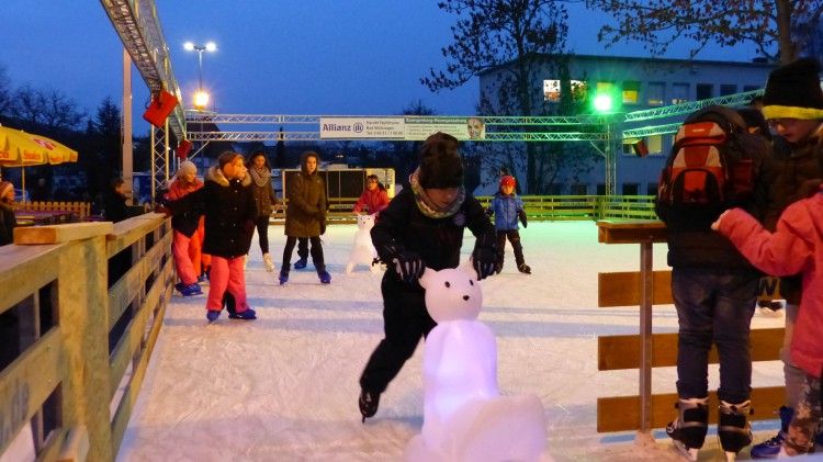 Eiszeit in Bad Wildungen - Schlittschuhlaufen