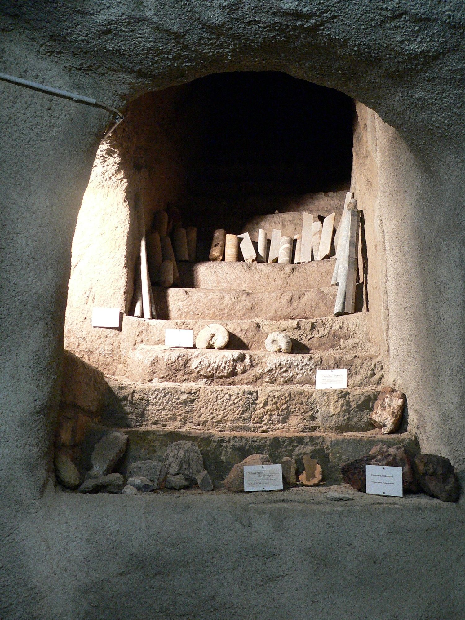 Gesteine im Lapidarium Bad Wildungen