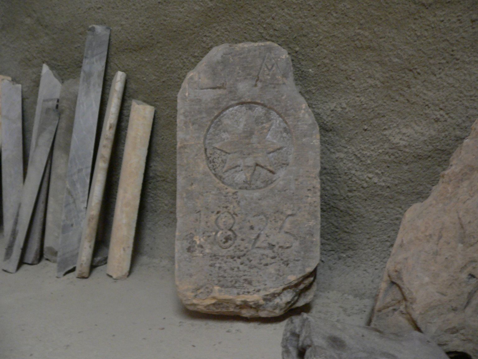 Gesteine im Lapidarium Bad Wildungen