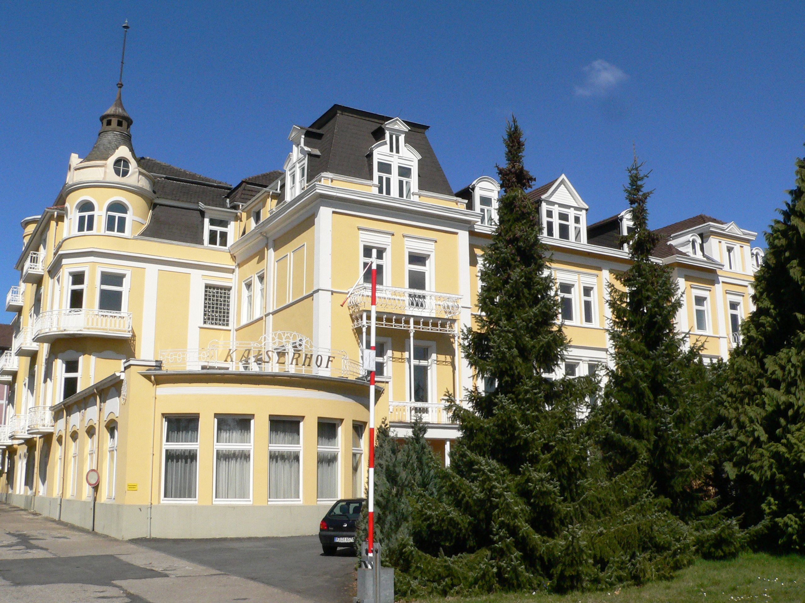 Außenansicht des Kaiserhofs in der Brunnenallee Bad Wildungen.