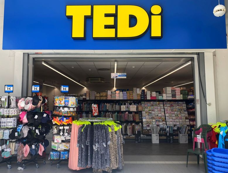 Eingangsbereich von Tedi.