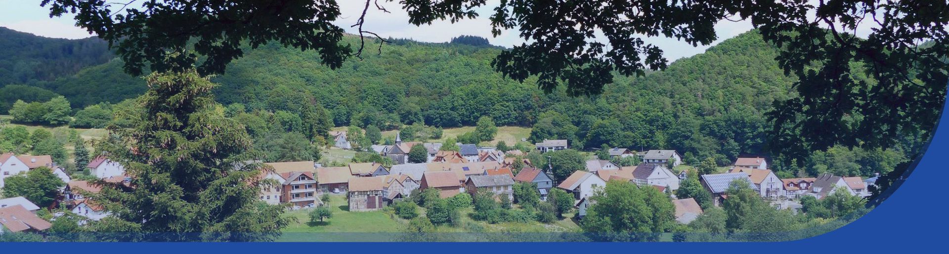 Blick auf den Stadtteil Bergfreiheit und die Wälder die es umgibt