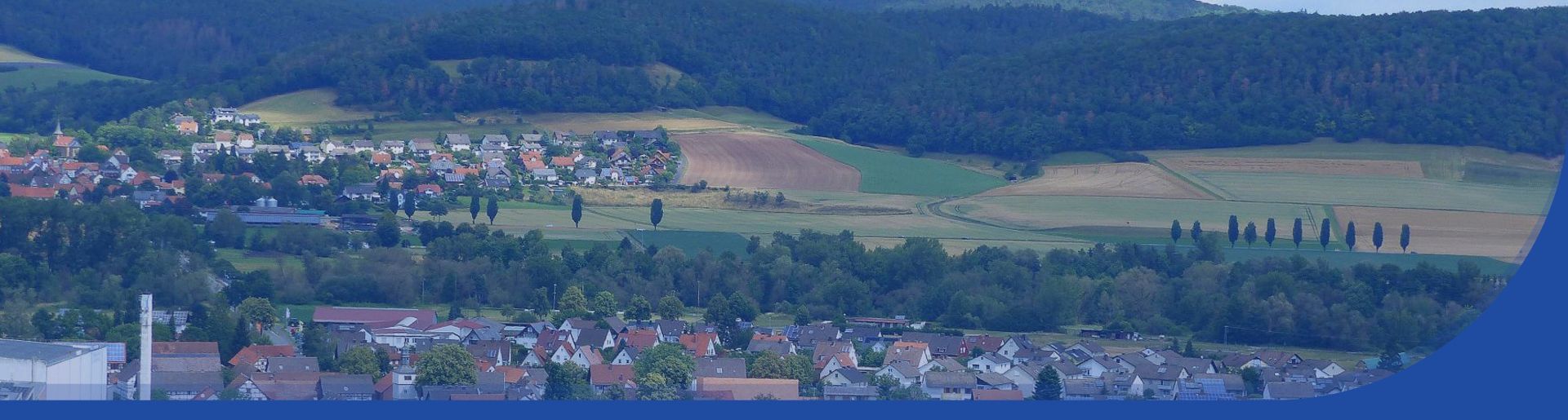 Blick auf den Stadtteil Wega aus einer erhöhten Position
