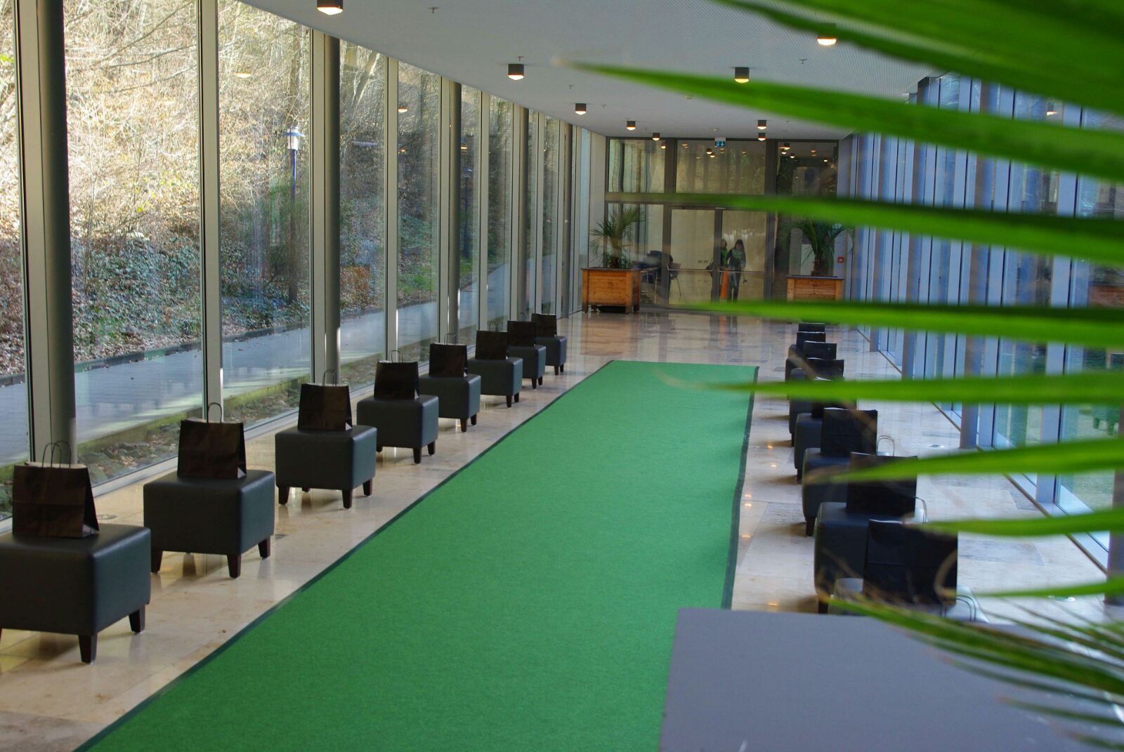 Blick in einen Wandelgang in der Wandelhalle Bad Wildungen.