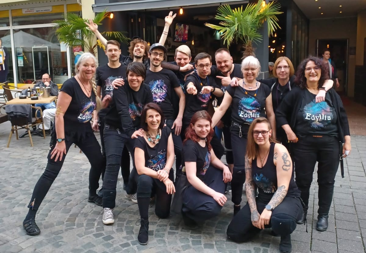 Gruppenfoto der Sambagruppe Edyllia