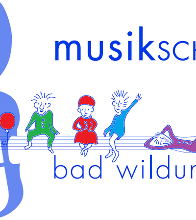 4 gezeichnete Personen die auf Notenlinien sitzen. Darüber der Schriftzug "musikschule" und darunter "bad wildungen"