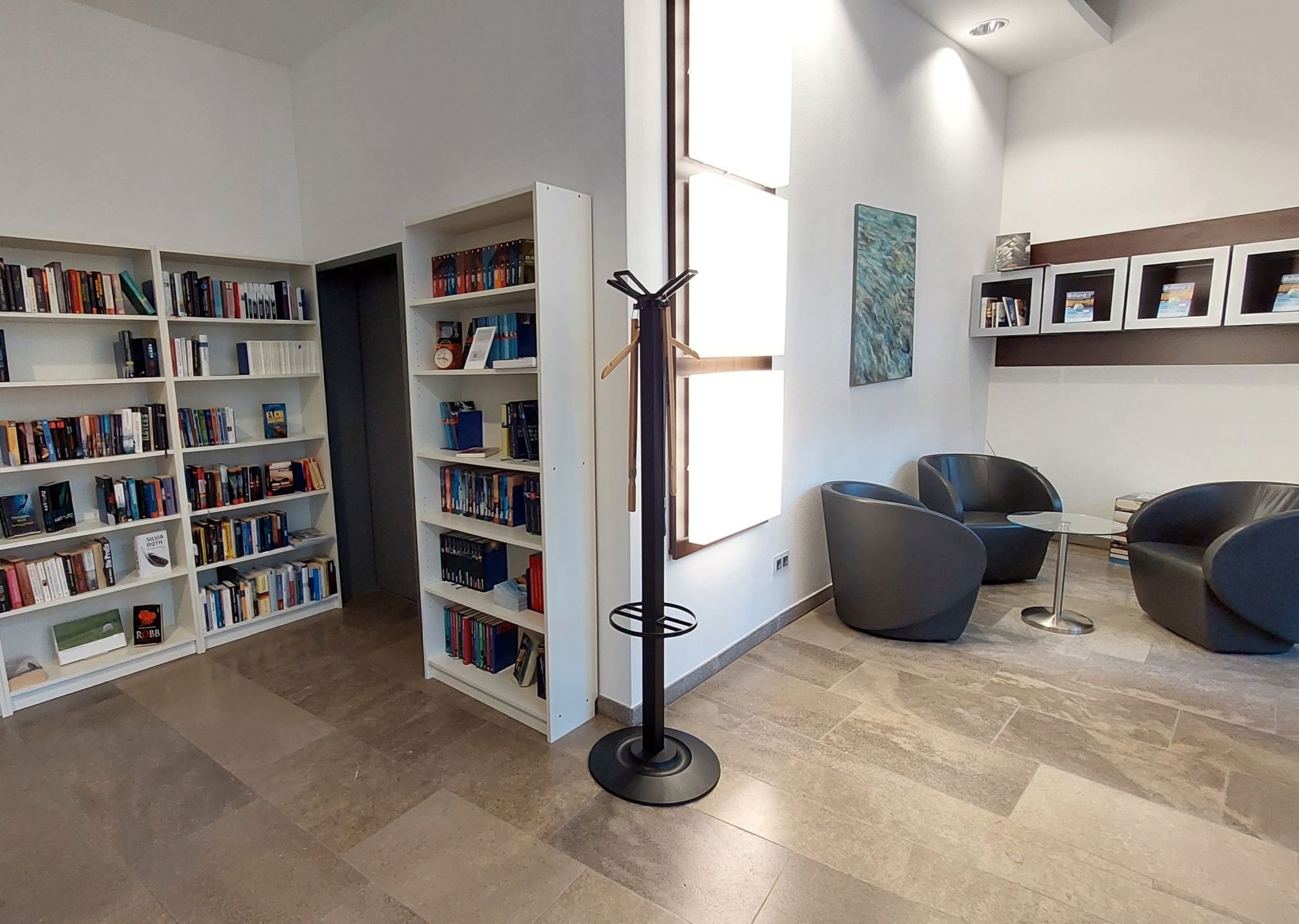 Aufnahme aus der Krimibibliothek in Bad Wildungen.