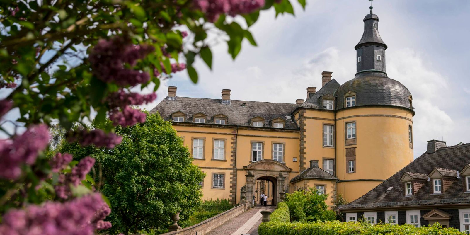 Bauarbeiten rund um Friedrichstein. Schloss bleibt geöffnet.
