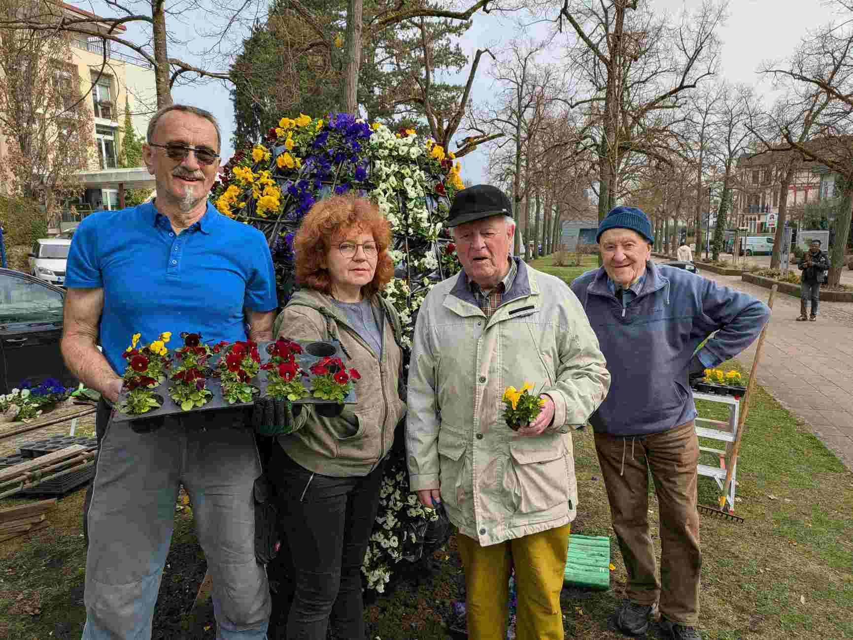 Vorbereitung des Osterschmucks in Bad Wildungen.