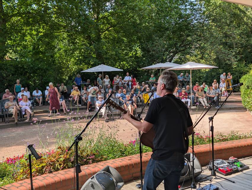 Blues im Park 2026 – Ein gelungener Auftakt im Kurpark Reinhardshausen
