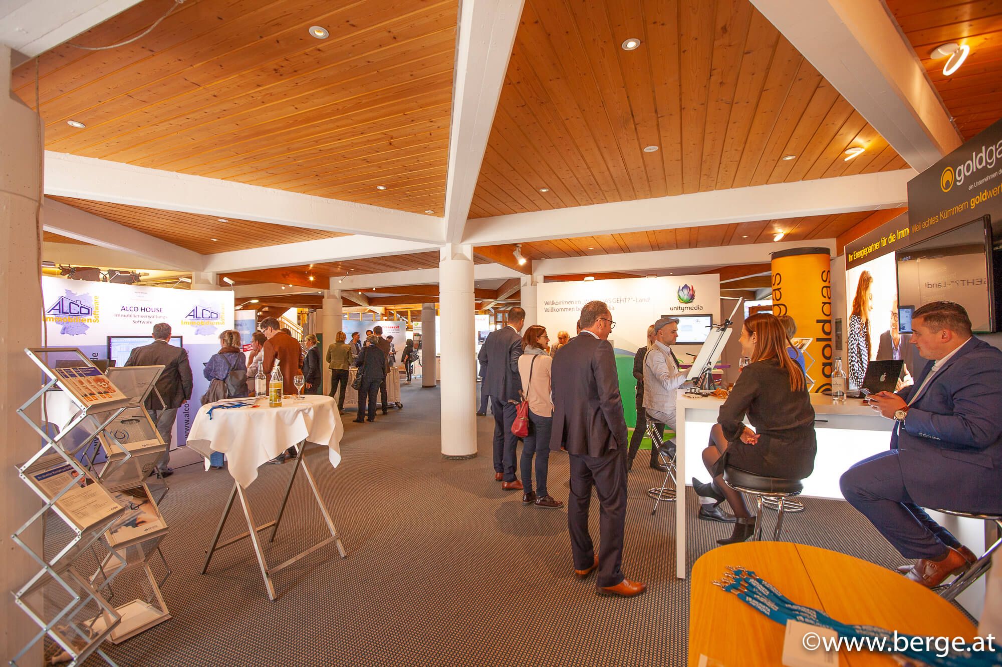 Erlebnisreiche Messe mit regionalem Fokus und vielfältigem Angebot Entdecken, informieren und netzwerken – die Messe bietet eine ideale Plattform für Aussteller und Besucher gleichermaßen.