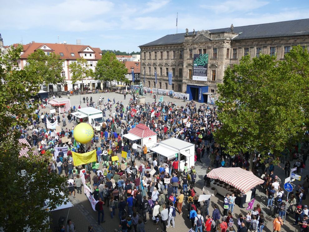 Klimademo auf dem Erlanger Schlossplatz.