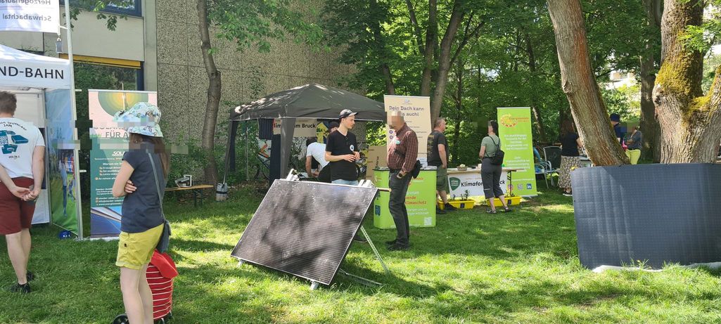 Infostand vom Klimaforum Bruck.