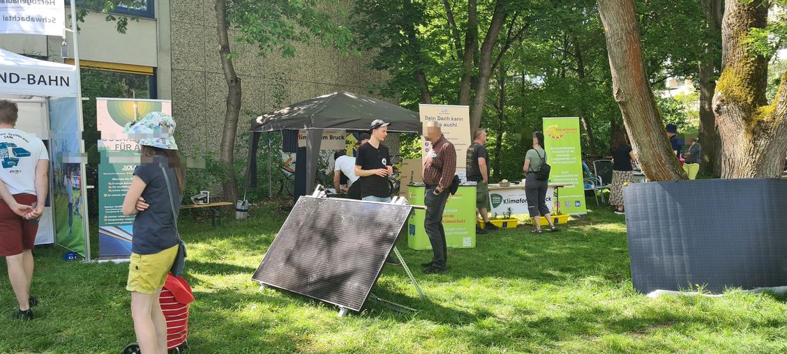 Infostand vom Klimaforum Bruck.