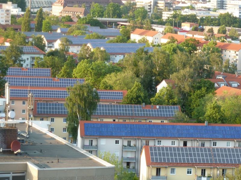 Solarstrom-Vor-Ort-Versorgung in Mehrparteienhäusern