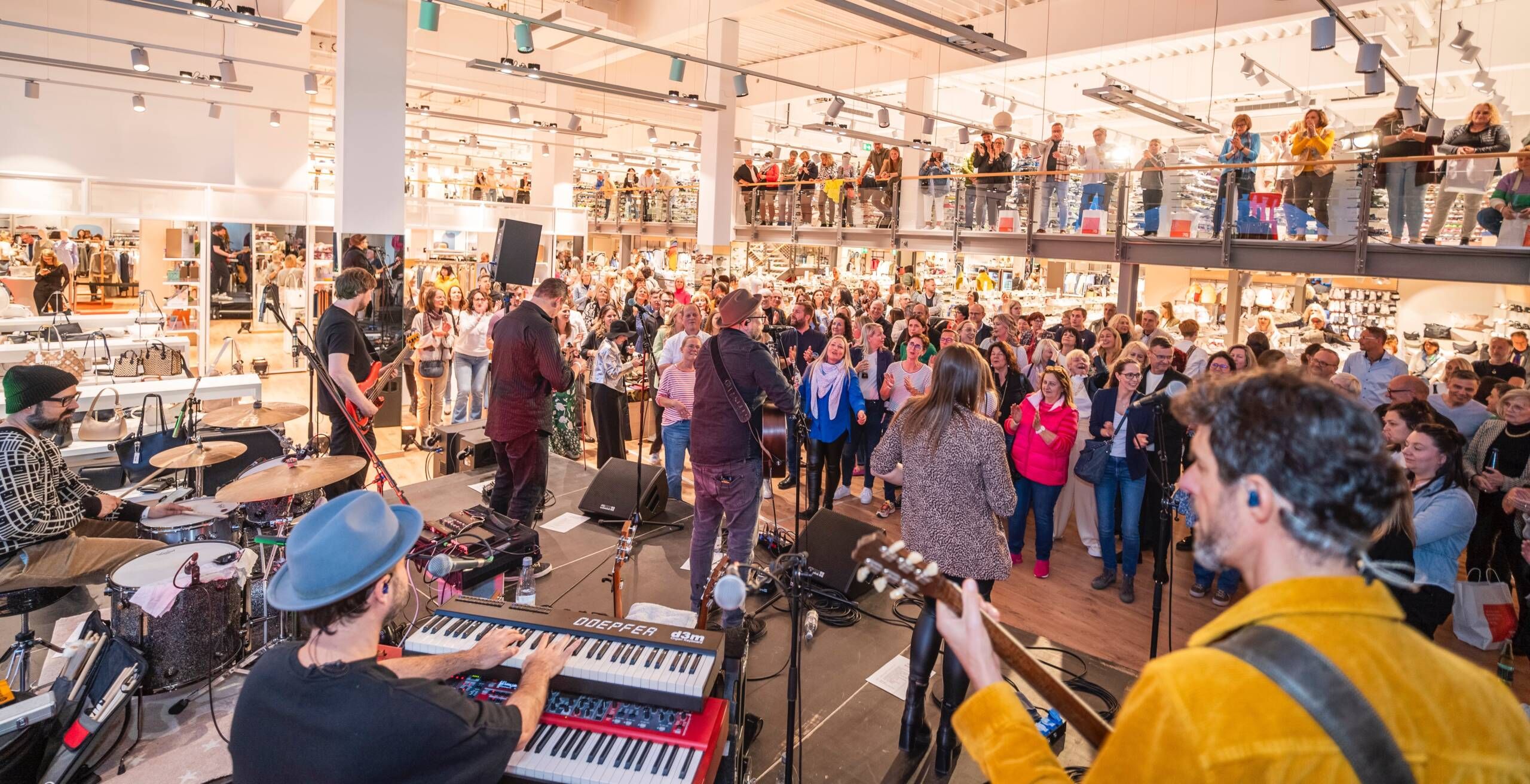 Gregor Meyle live bei Schuh Mücke in Kulmbach