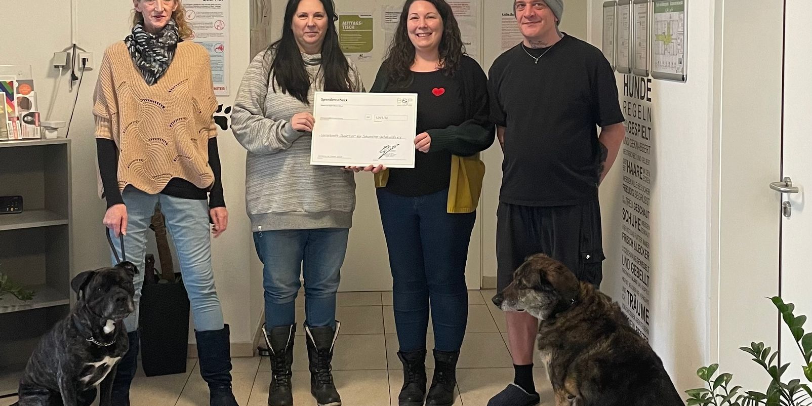 Spendenübergabe QuarTier