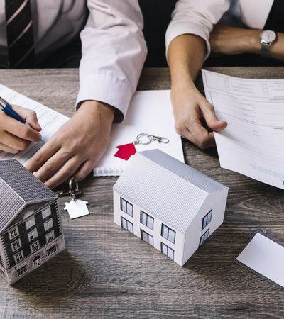 Konzepttest Case Study Personen an Schreibtisch