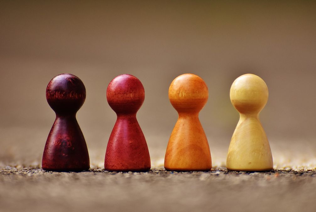 Individuelle Feedbackprozesse aufgereihte Spielsteine