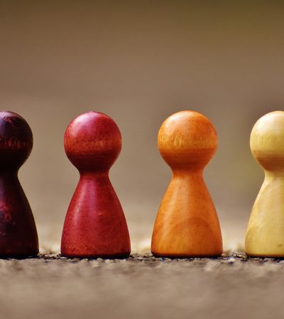 Individuelle Feedbackprozesse aufgereihte Spielsteine