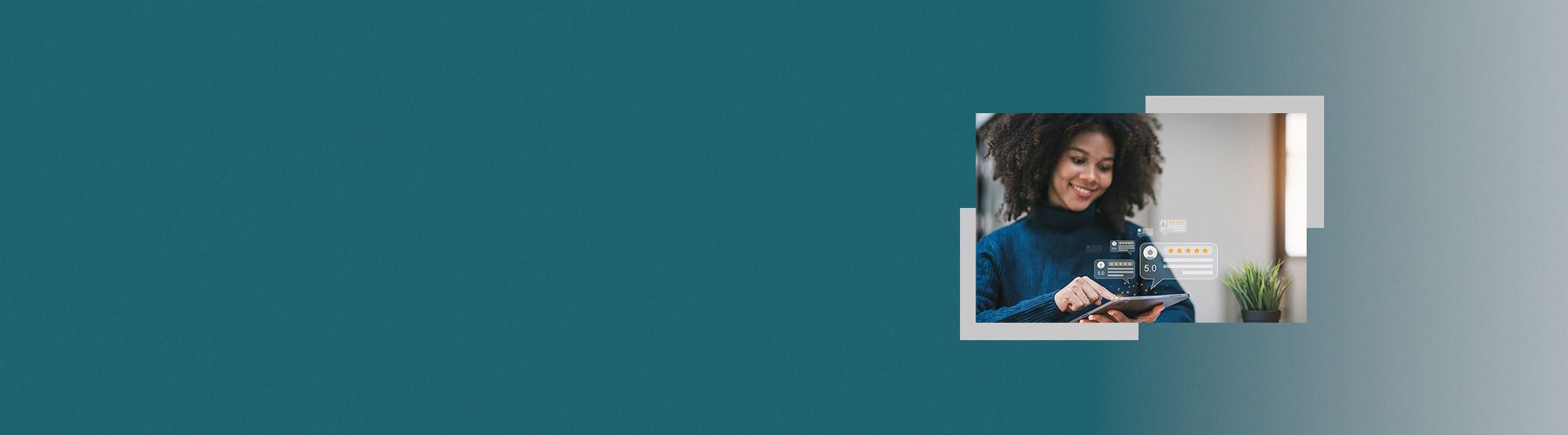 Eine Frau füllt eine Kundenbefragung am Tablet aus.