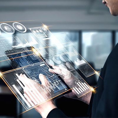 Eine Führungskraft bei der Imageanalyse.