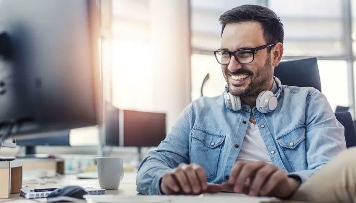 Zufriedener Programmierer.