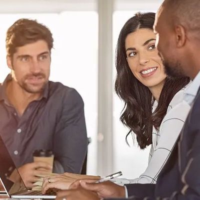 Geschäftstreffen externer Dienstleister.