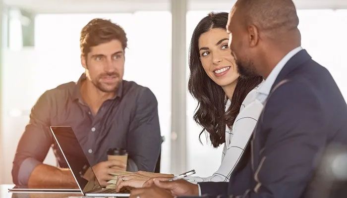 Geschäftstreffen externer Dienstleister.
