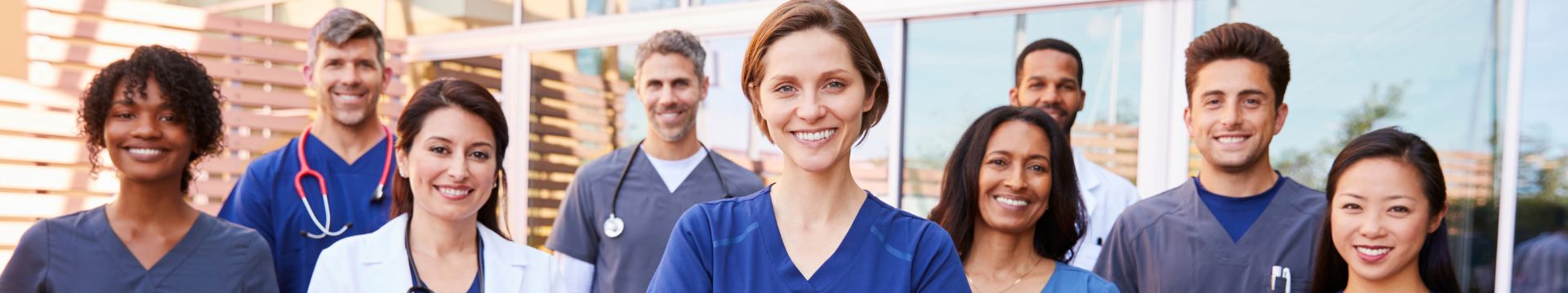 Zufriedene Gruppe von Gesundheitspersonal