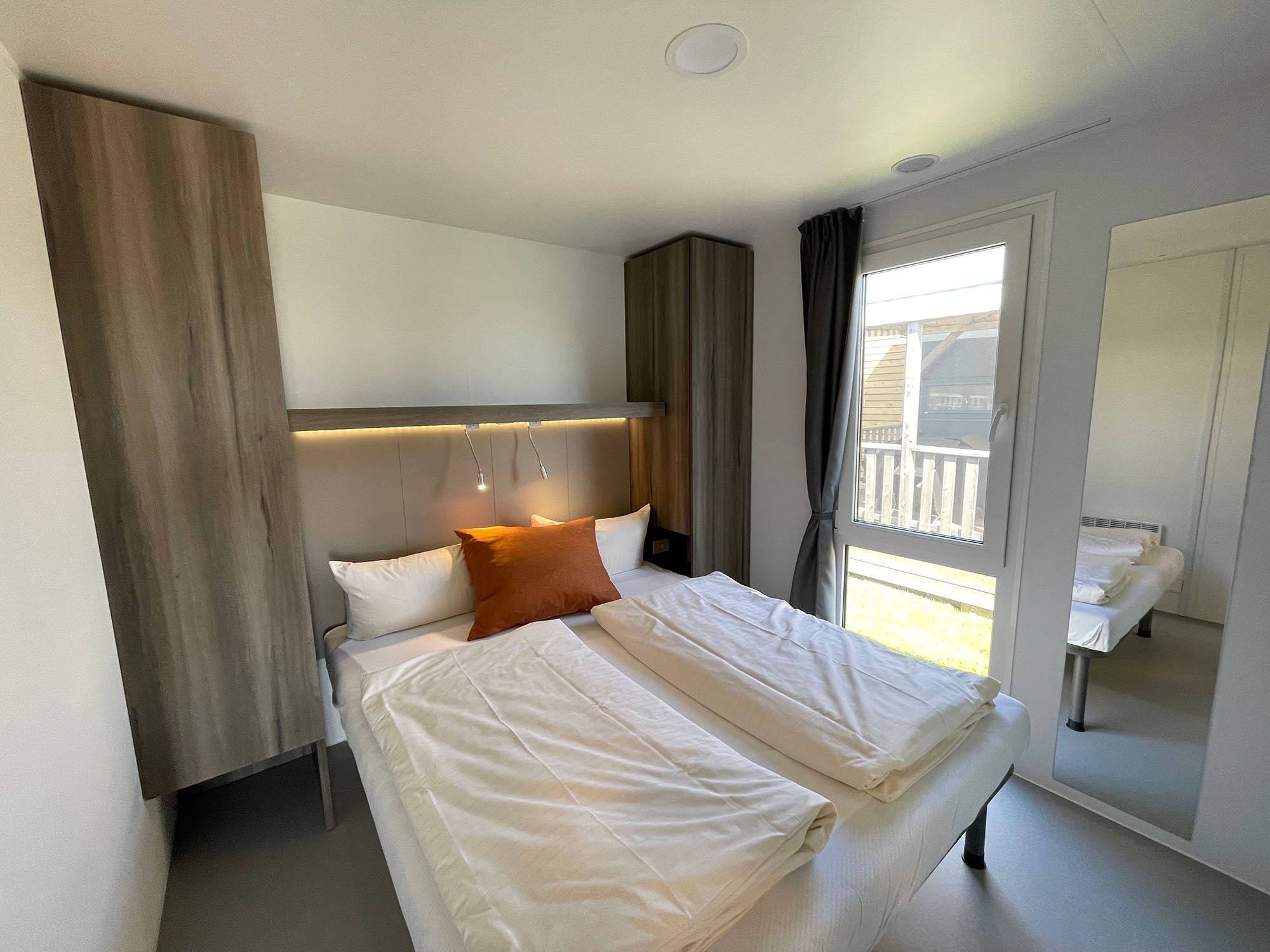 Schlafzimmer im Mobilheim auf dem Campingplatz Rantum