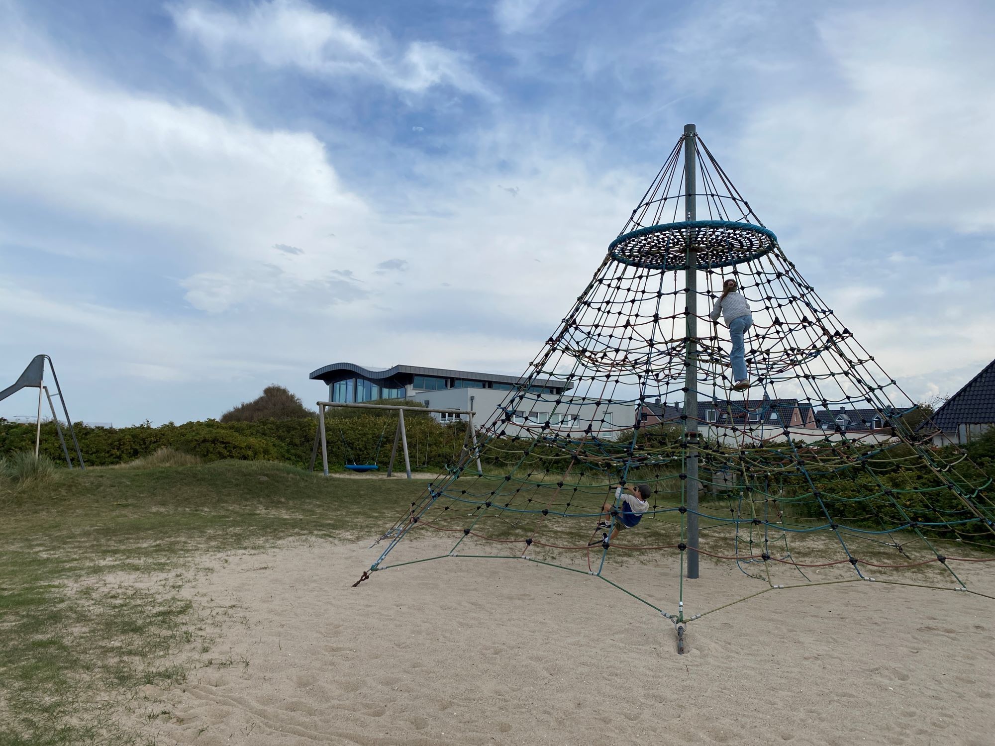 Kletternetzturm auf dem Campingplatz Rantum