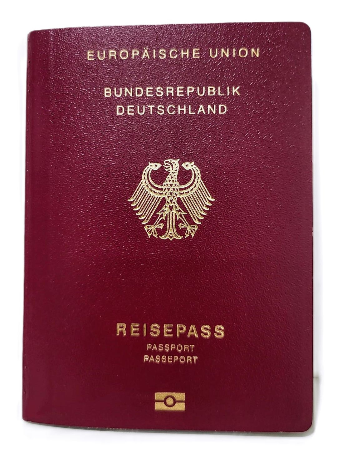 Personalausweis oder Reisepass noch gültig? Bitte rechtzeitig schauen!