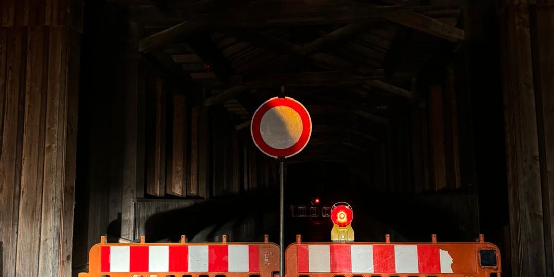 Hochwasser: Holzbrücke Eriskirch gesperrt