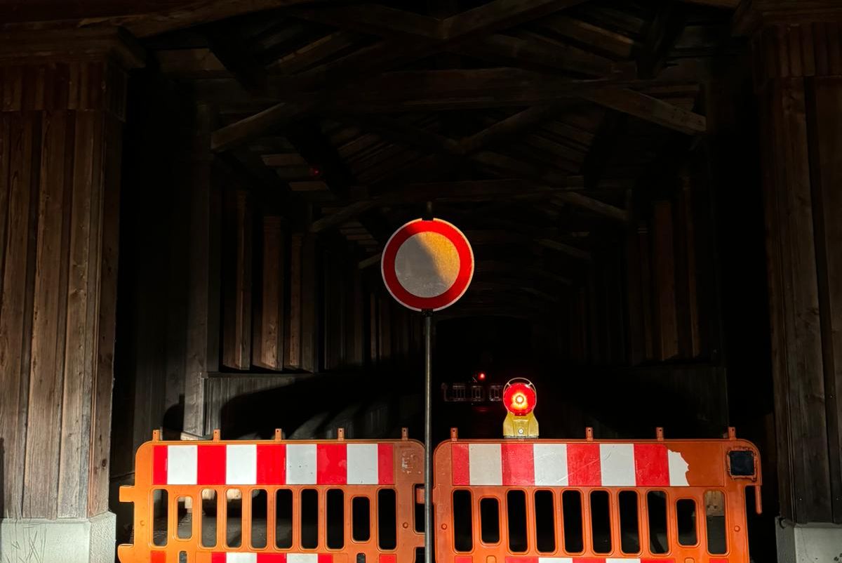 Hochwasser: Holzbrücke Eriskirch gesperrt