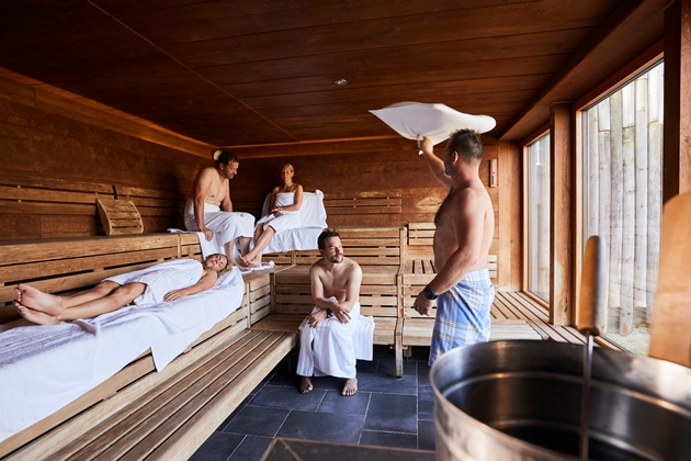 Aufguss in der Blockhaussauna