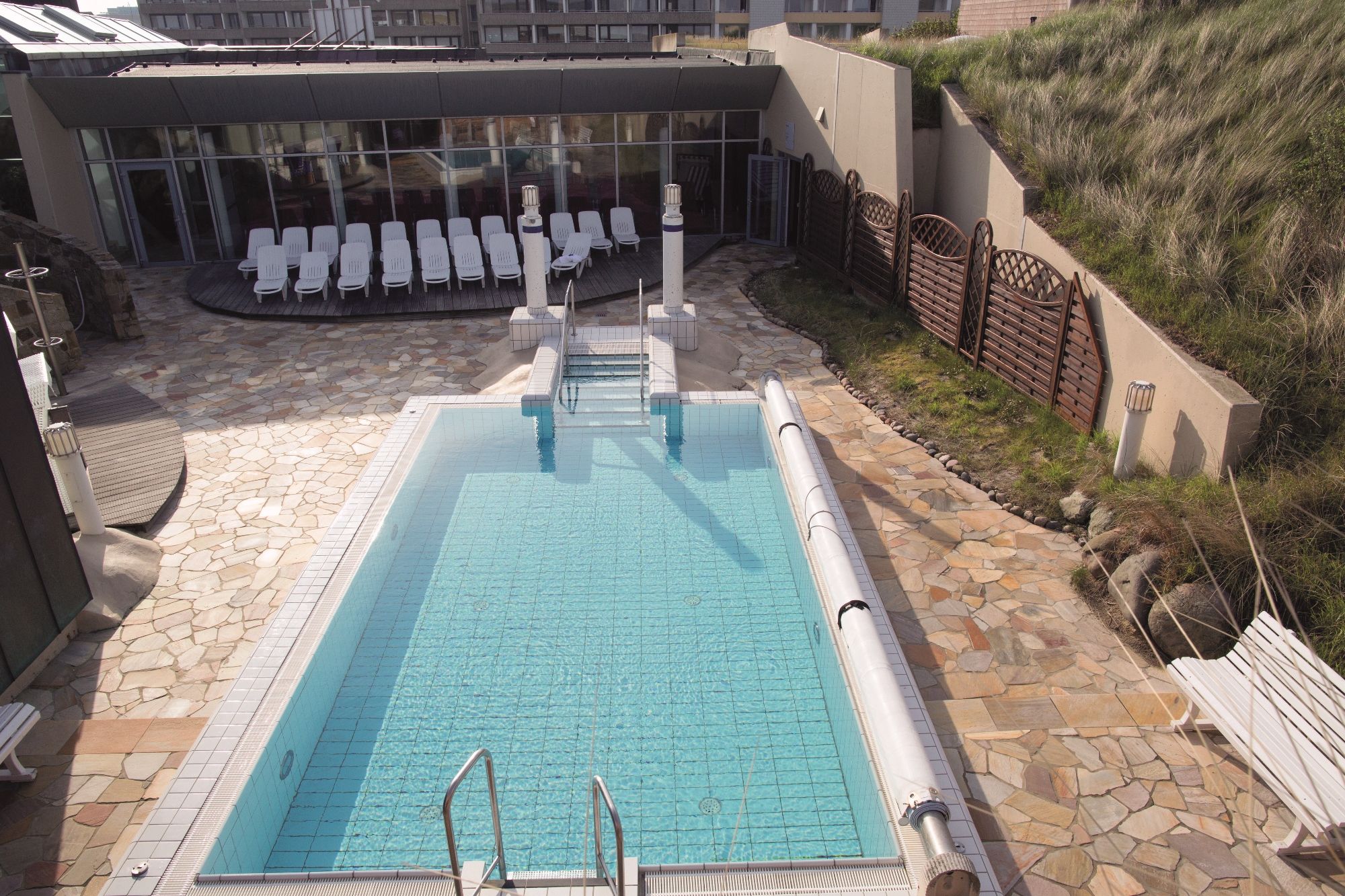 Tauchbecken im Außenbereich der Saunalandschaft in der Sylter Welle