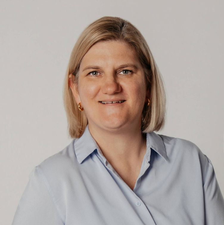 TEAM Profilbild Monika Mäx