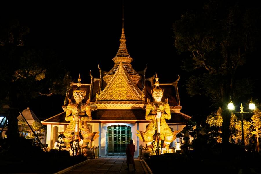 BKK - Tempel bei Nacht