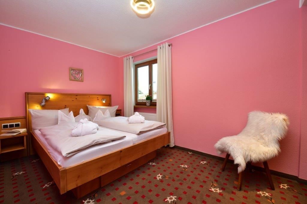 Landhotel Alphorn im Allgäu Apartment Schlafzimmer