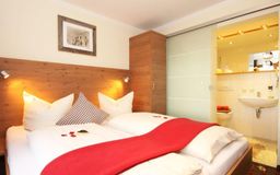 Landhotel Alphorn Doppelzimmer mit Balkon