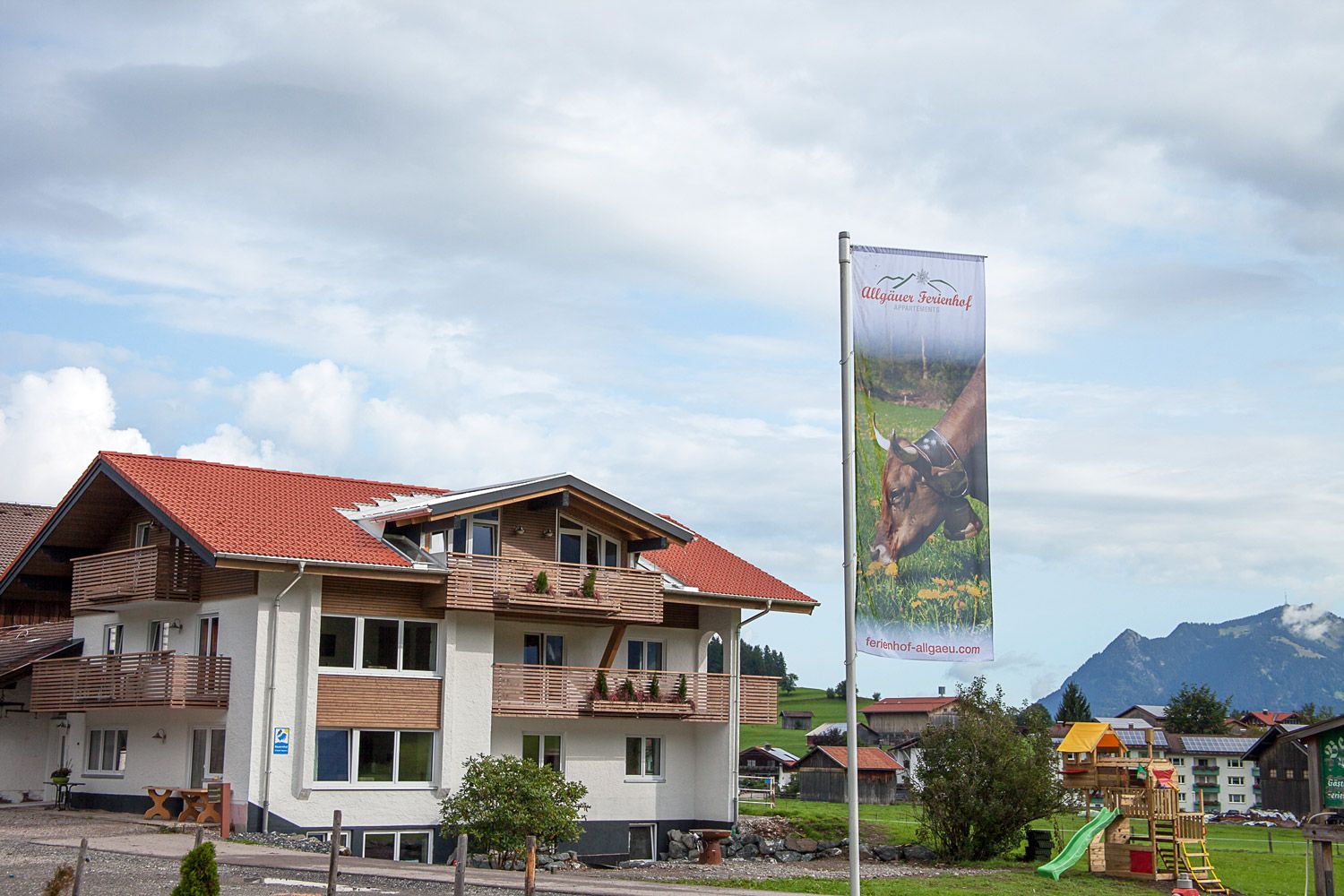 Familienfreundliche Ferienwohnung im Gaisbock Ferienhof in Fischen – mit Etagenbett für Kinder, separaten Schlafzimmern und großzügiger Wohnküche für erholsamen Familienurlaub im Allgäu.