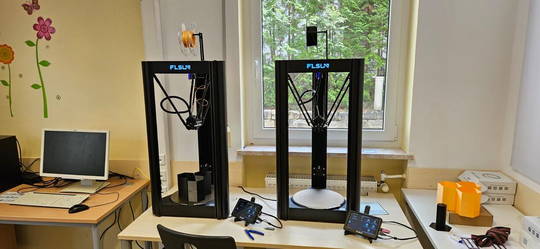 Freundeskreis spendet zwei moderne 3D Drucker