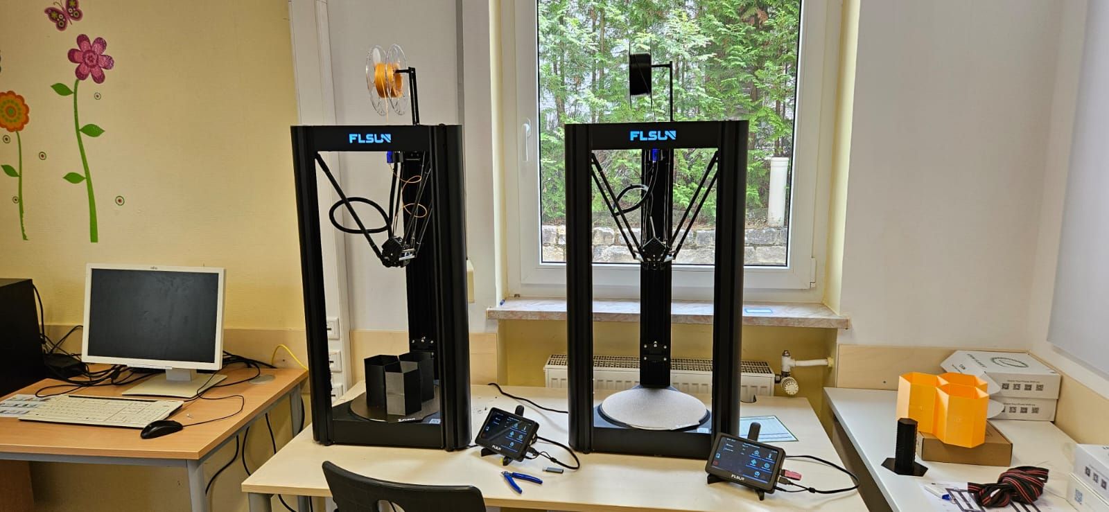 Freundeskreis spendet zwei moderne 3D Drucker