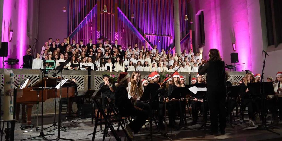 „Hört der Engel helle Lieder“…