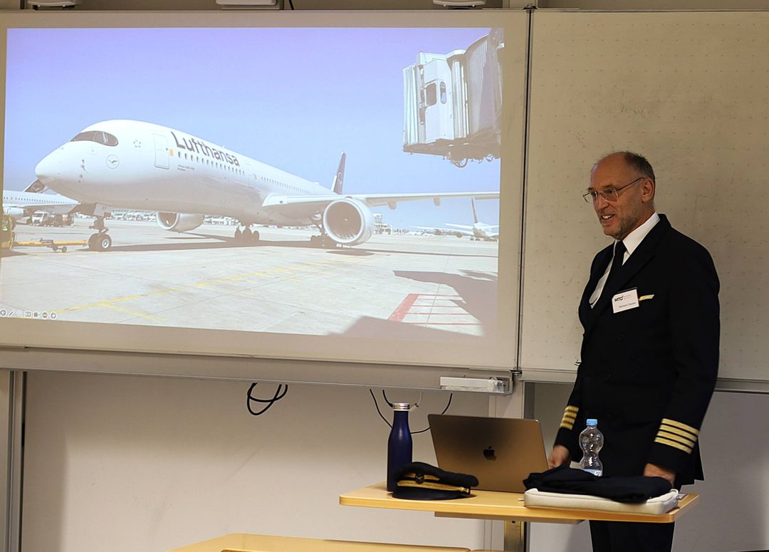 Die Welt der Berufe- von A (Airbuspilot) bis Z (Zahnarzt) – am MTG